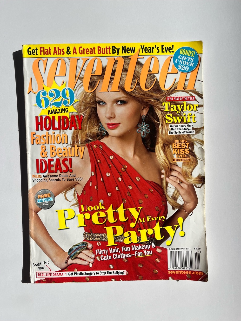 Seventeen Magazine Holiday Issue Featuring Taylor Swift Cover 2010/2011